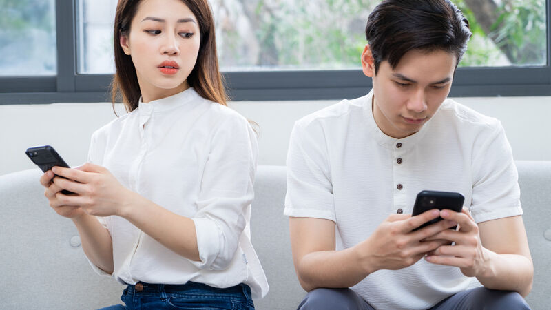 夫が怪しい行動をとったときに考えるべきこと